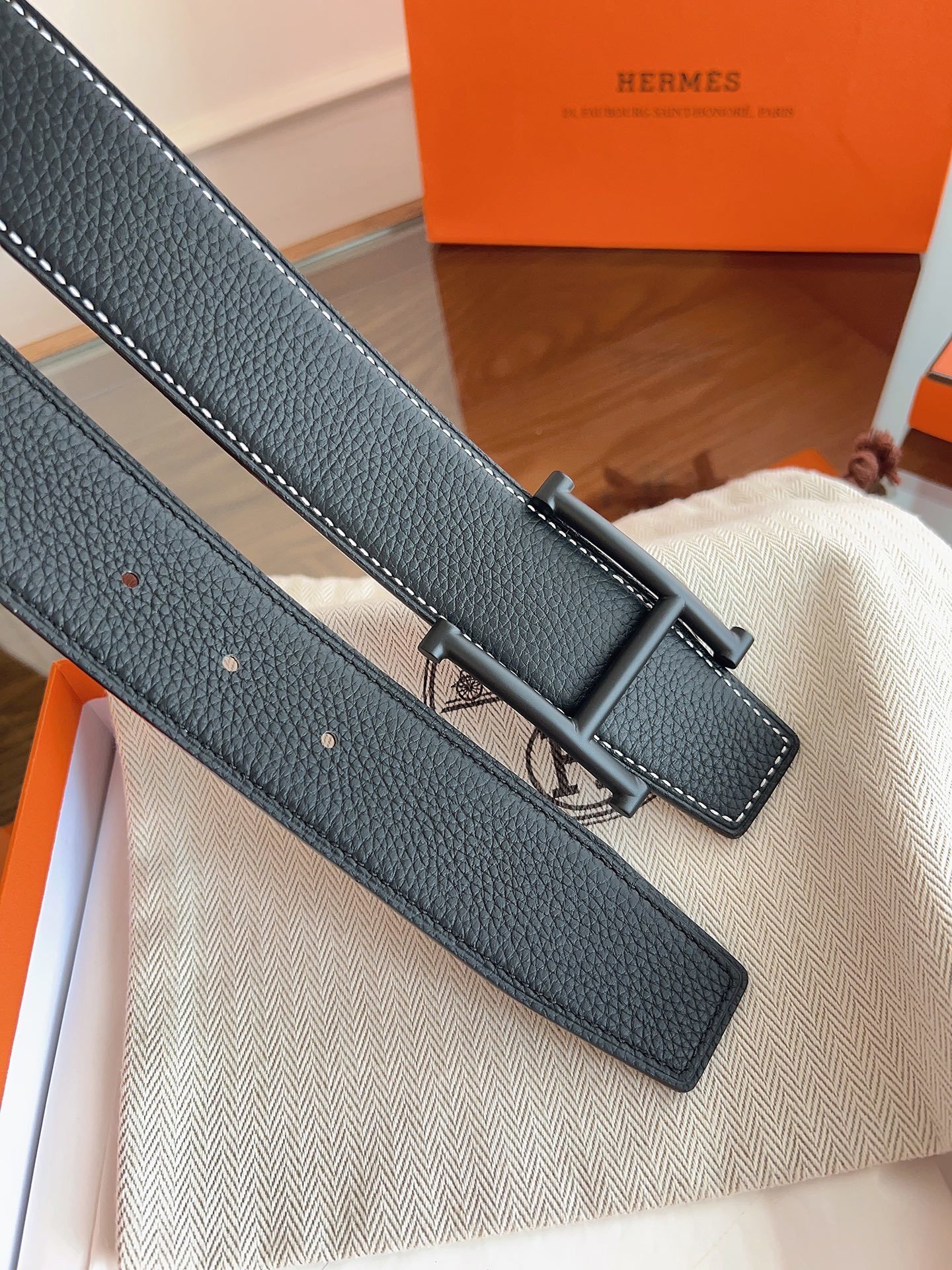 Hermes Men's Constance Belt - Matte Black H Buckle & Leather