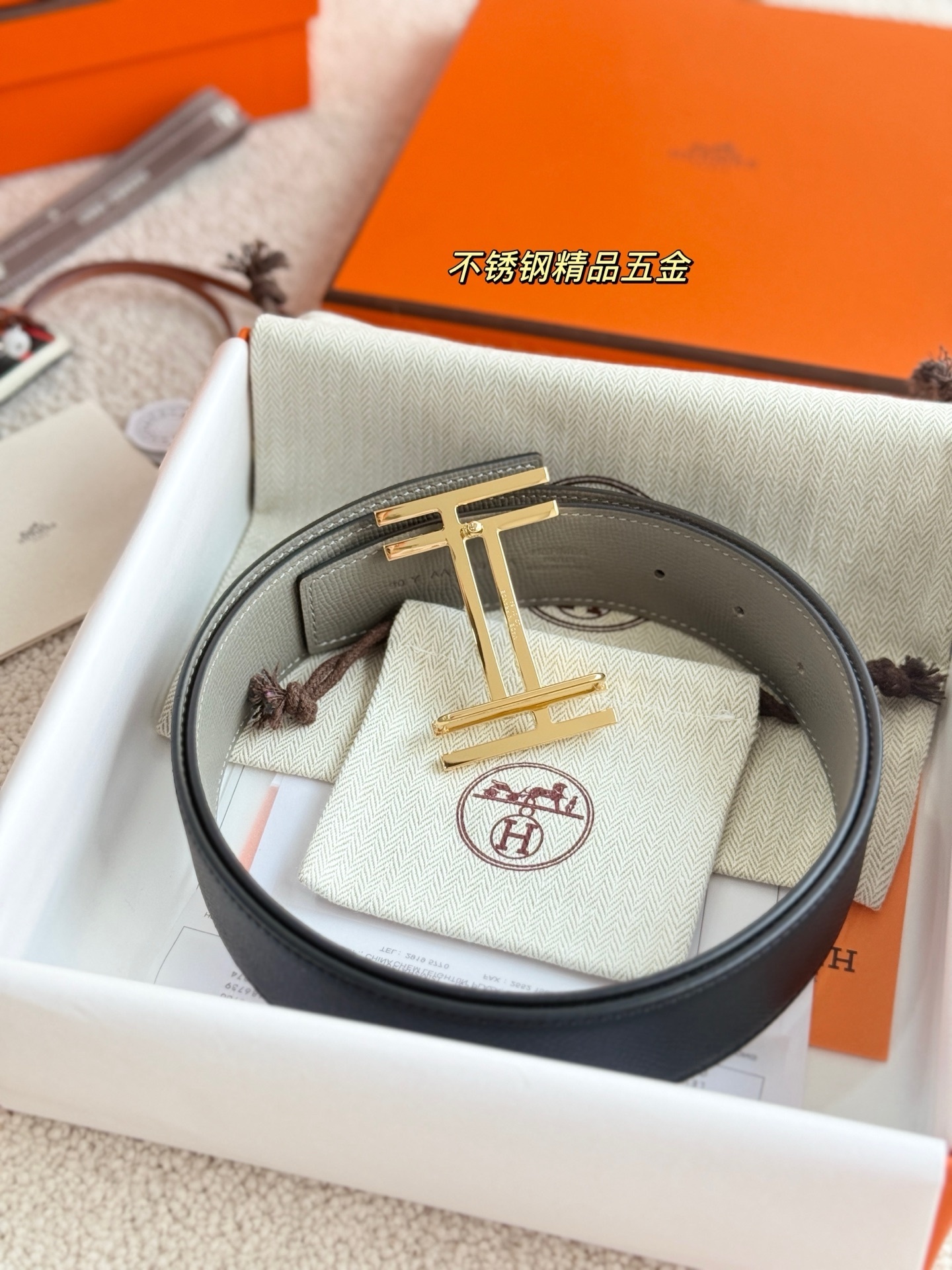 Hermes H Au Carre Belt Buckle & Reversible Leather Strap 38mm