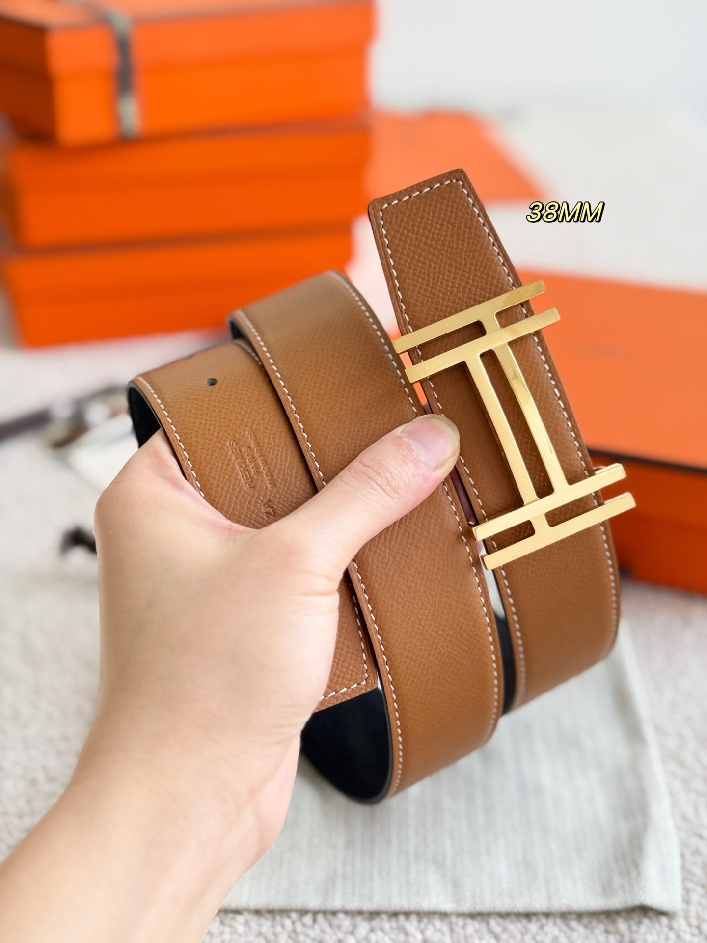 Hermès H Au Carre 38mm Reversible Leather Belt with Gold Buckle