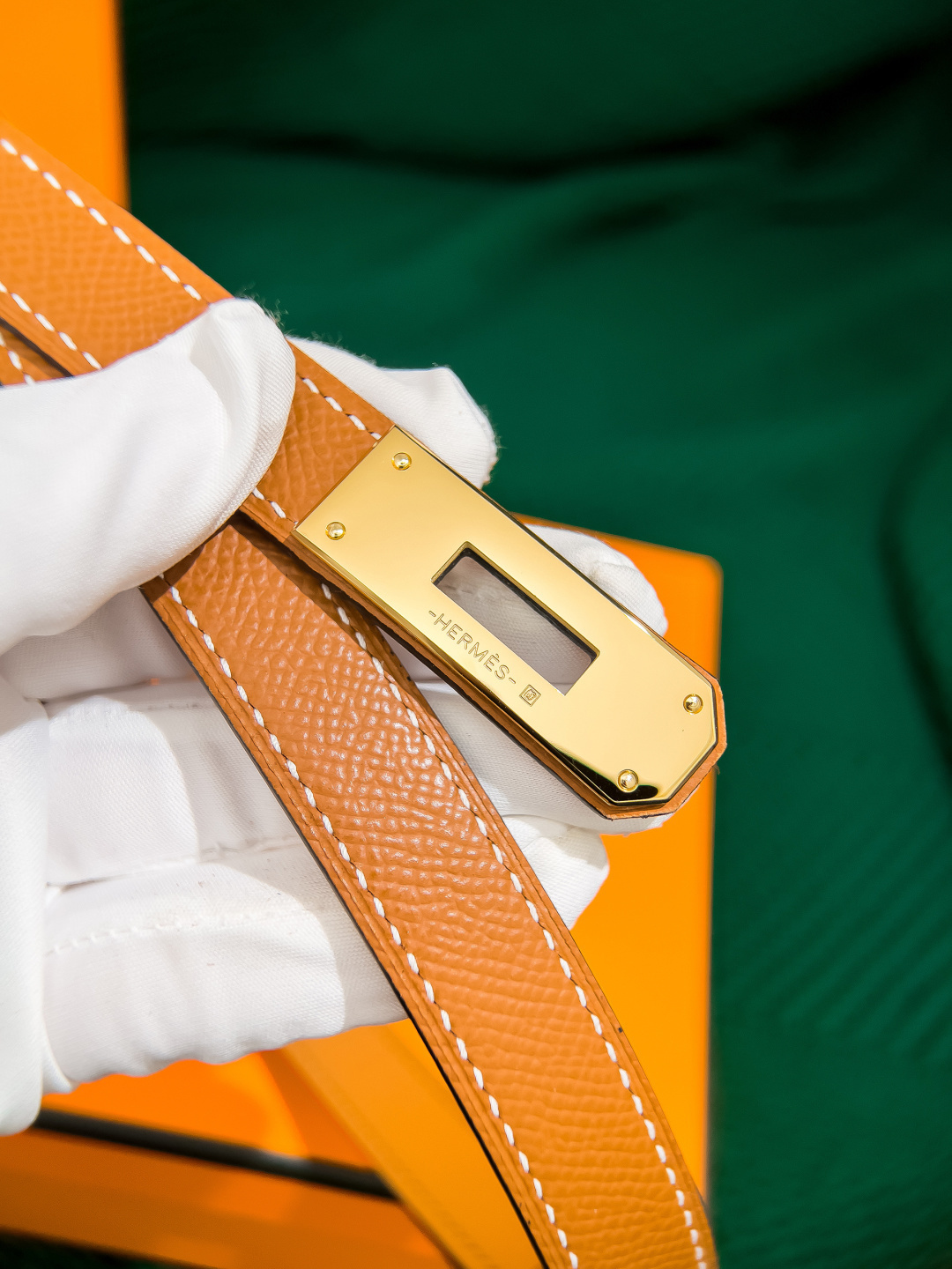 Hermès Kelly 18 Belt Gold Epsom Leather with Gold Hardware