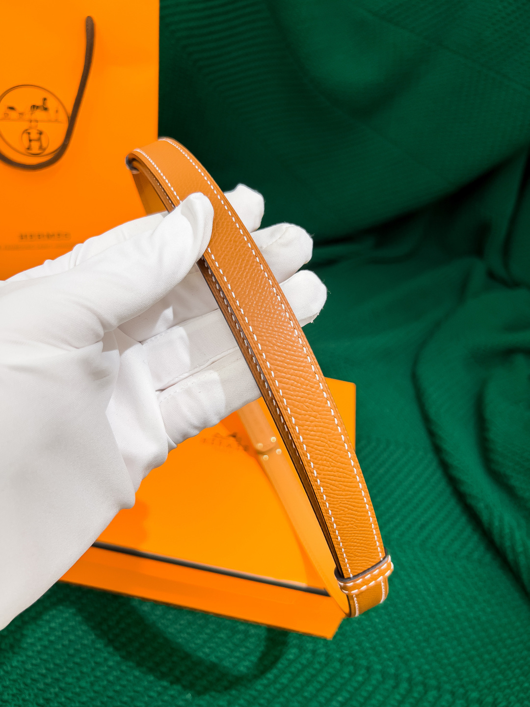 Hermès Kelly 18 Belt Gold Epsom Leather with Gold Hardware