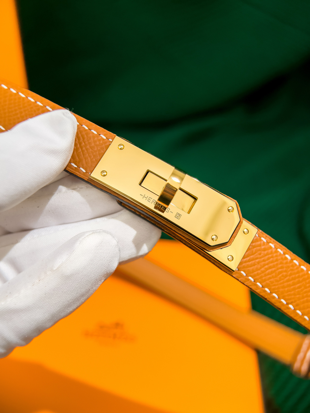 Hermès Kelly 18 Belt Gold Epsom Leather with Gold Hardware