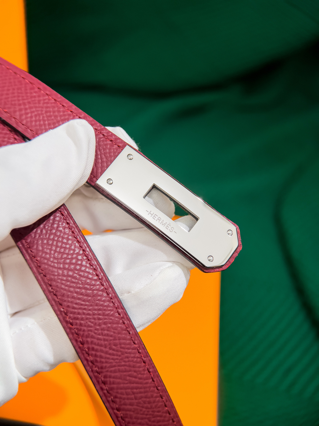 Hermès Kelly Belt Pink Epsom Leather with Palladium Hardware