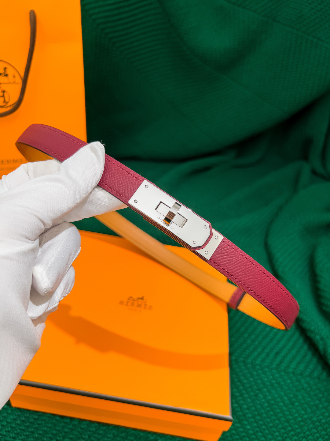 Hermès Kelly Belt Pink Epsom Leather with Palladium Hardware