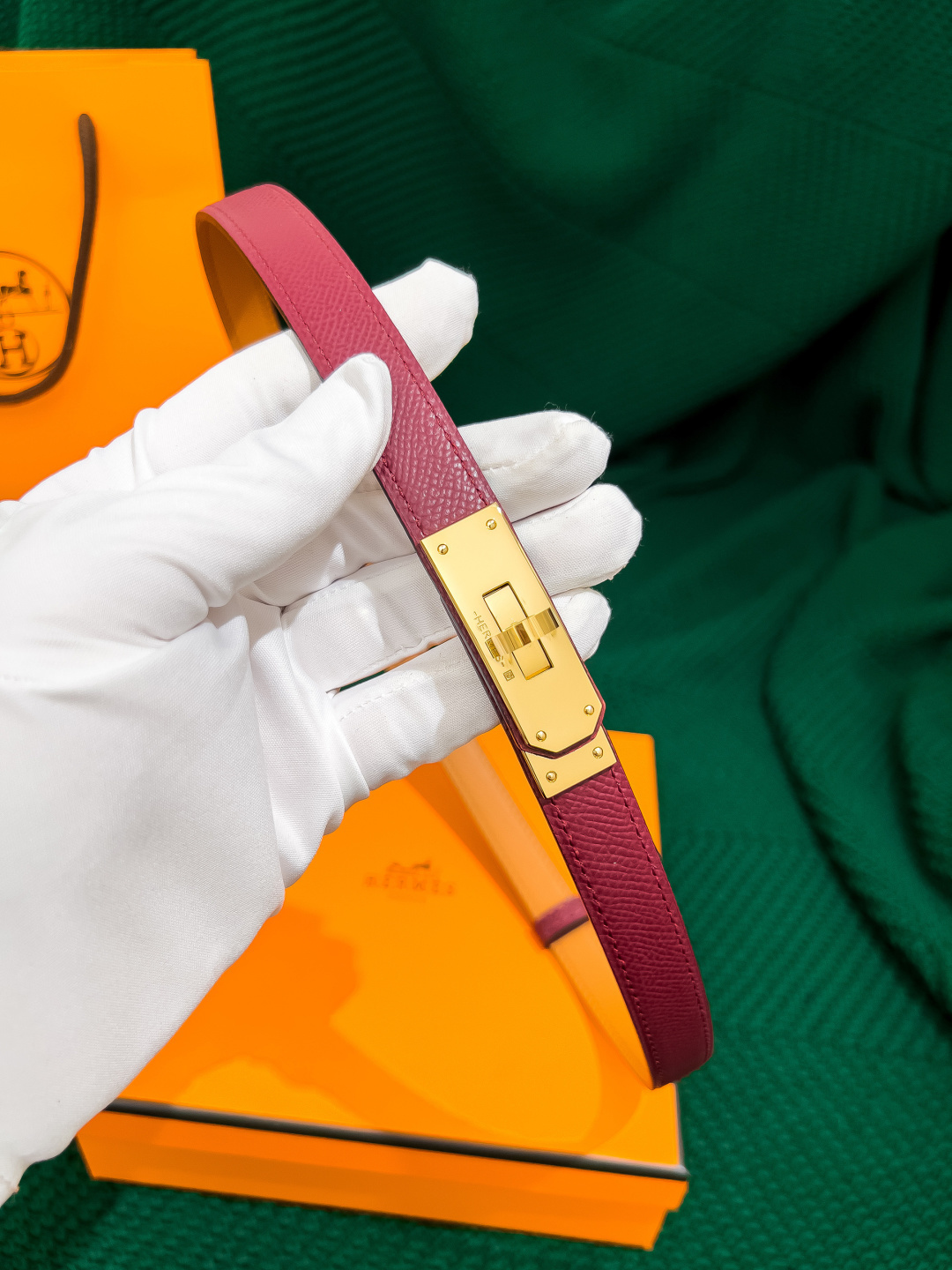 Hermès Kelly 18 Belt Rose Epsom Leather with Gold Hardware