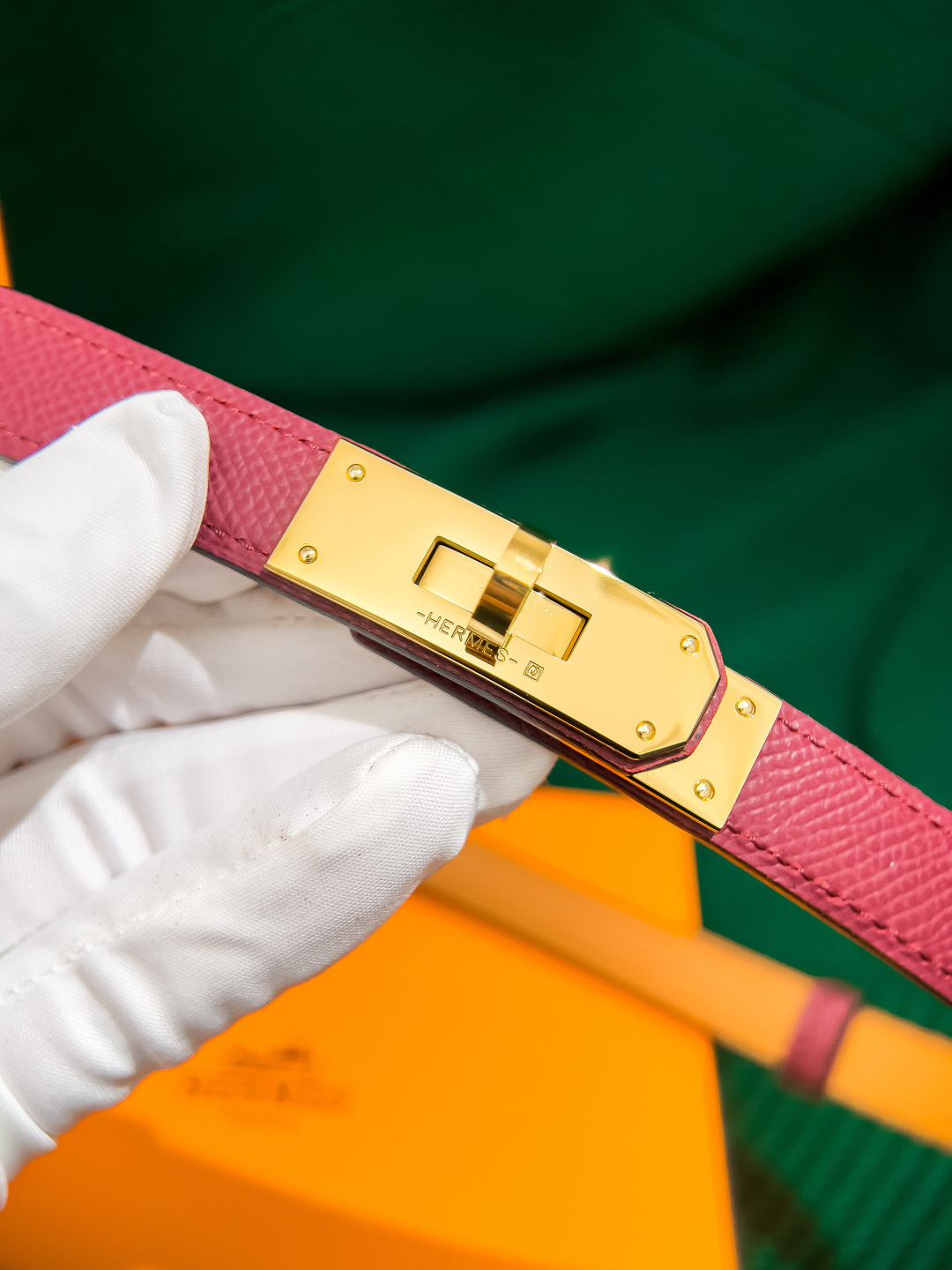 Hermès Kelly 18 Belt Rose Epsom Leather with Gold Hardware