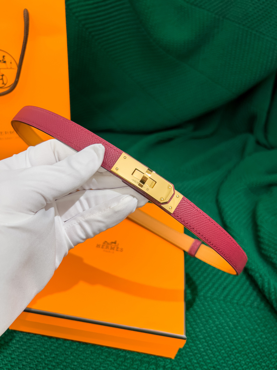 Hermès Kelly 18 Belt Rose Epsom Leather with Gold Hardware