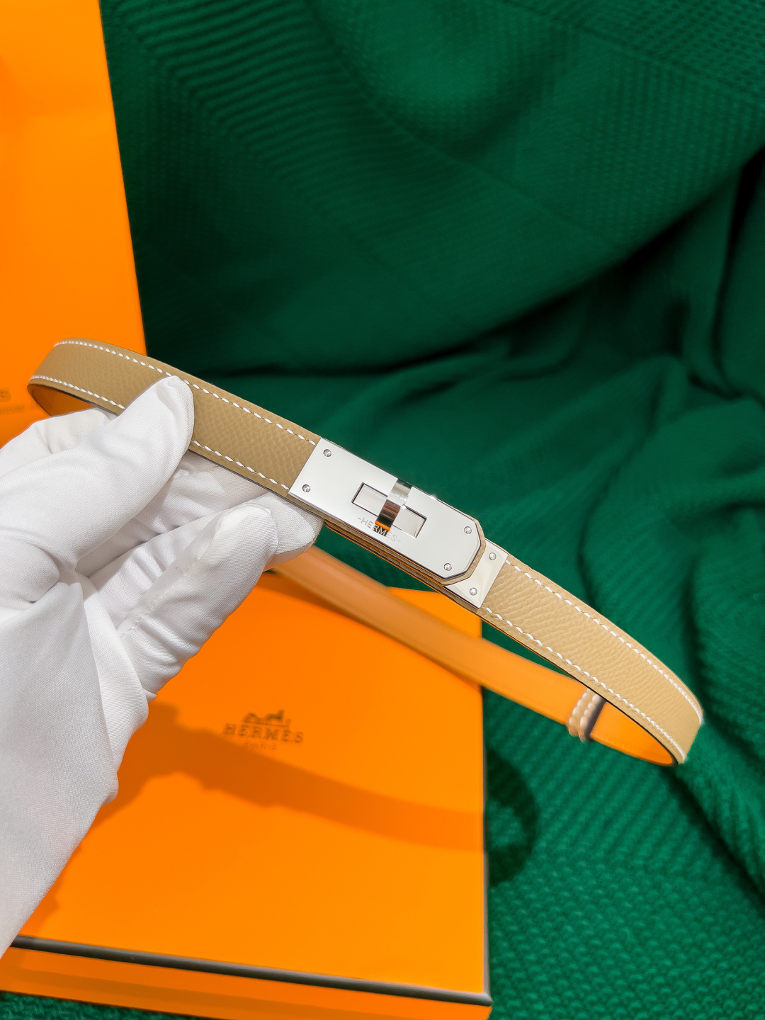 Hermès Kelly 18 Belt Etoupe Epsom Leather Silver Hardware