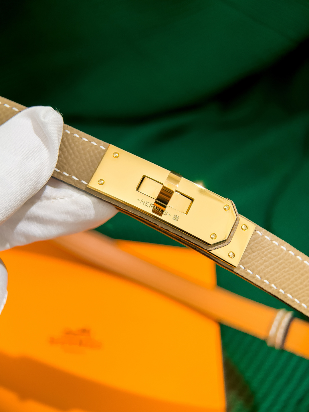 Hermes Kelly Belt Etoupe Epsom Leather Gold Hardware Adjustable