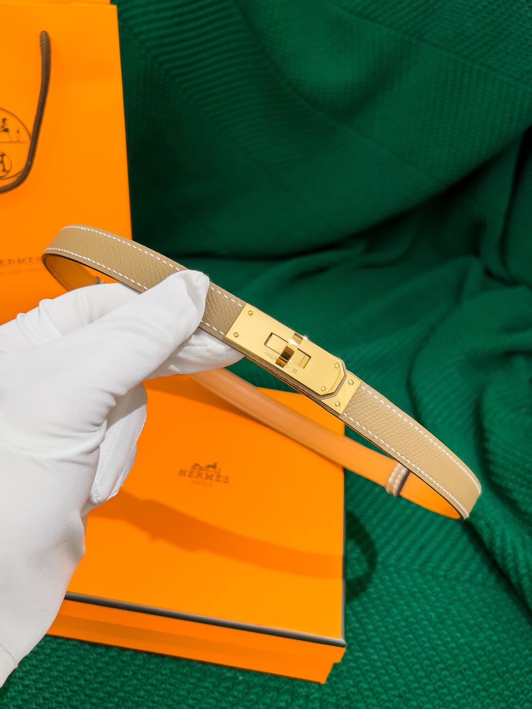 Hermes Kelly Belt Etoupe Epsom Leather Gold Hardware Adjustable