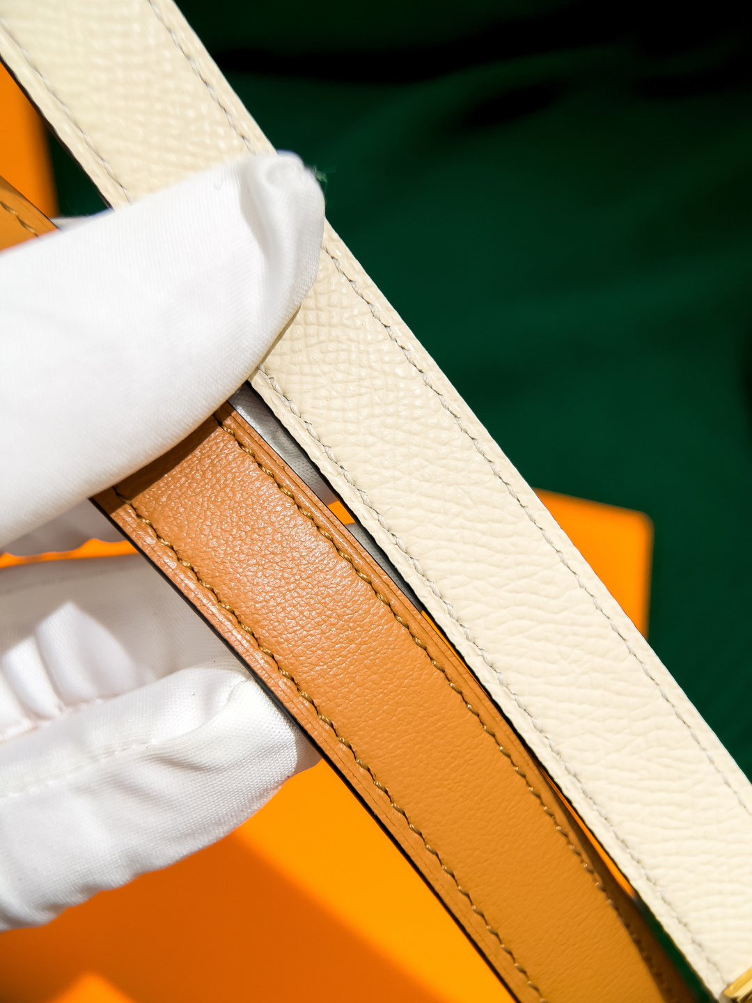 Hermès Kelly Belt in Cream Epsom Leather with Gold Buckle