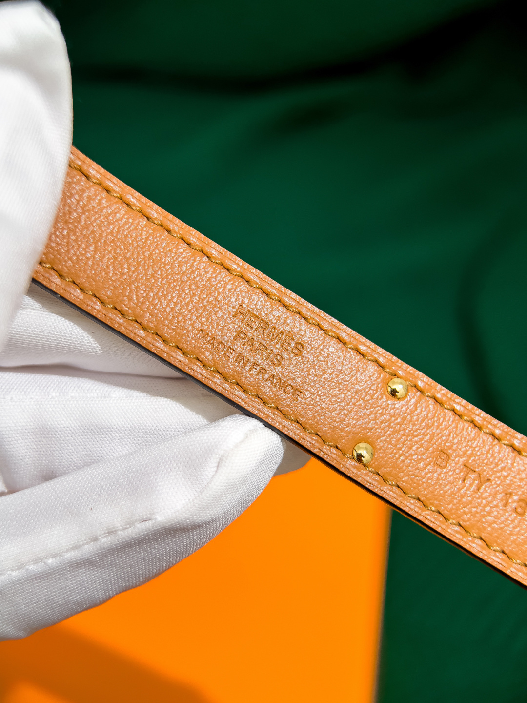 Hermès Kelly Belt in Cream Epsom Leather with Gold Buckle