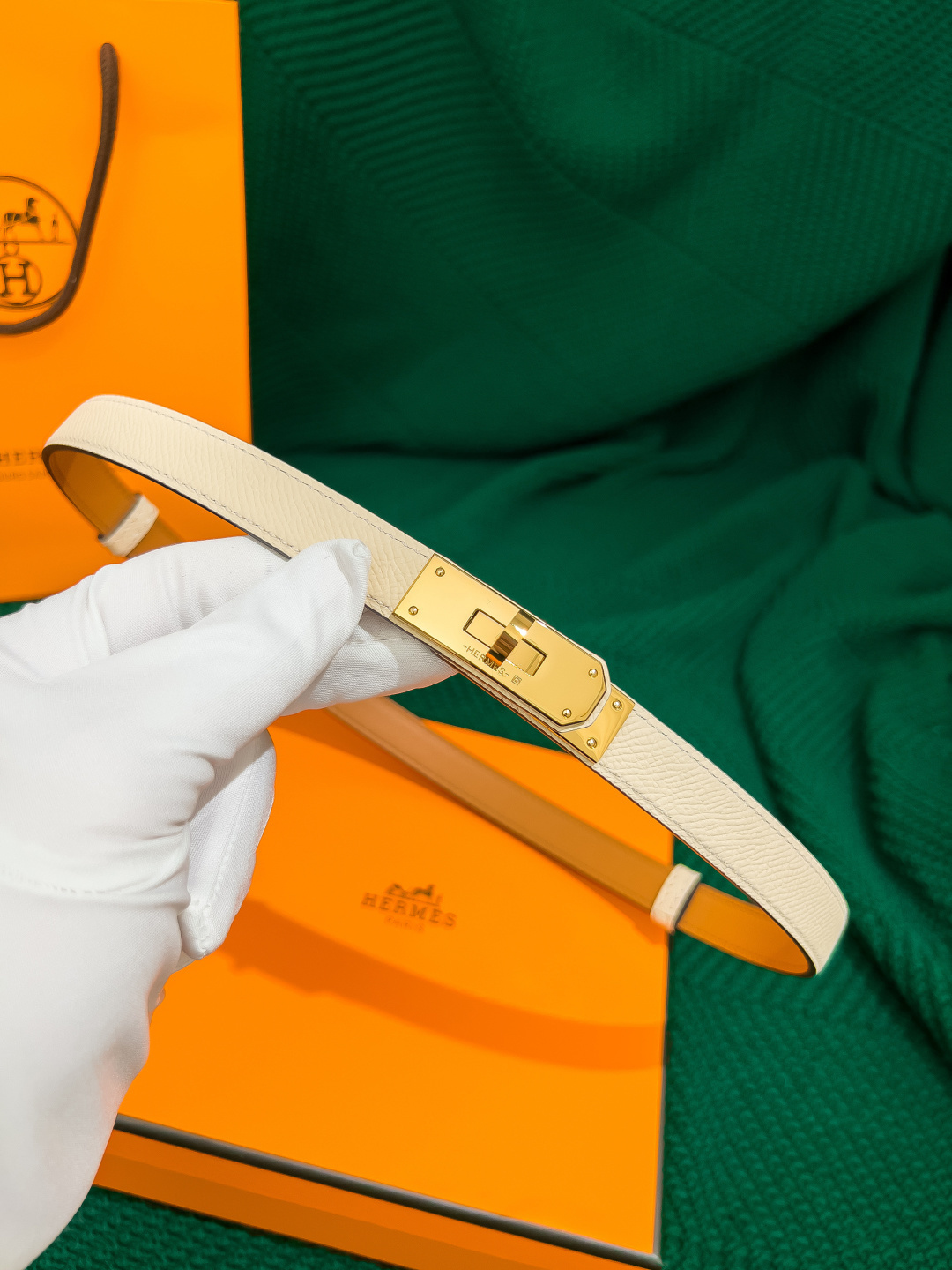 Hermès Kelly Belt in Cream Epsom Leather with Gold Buckle