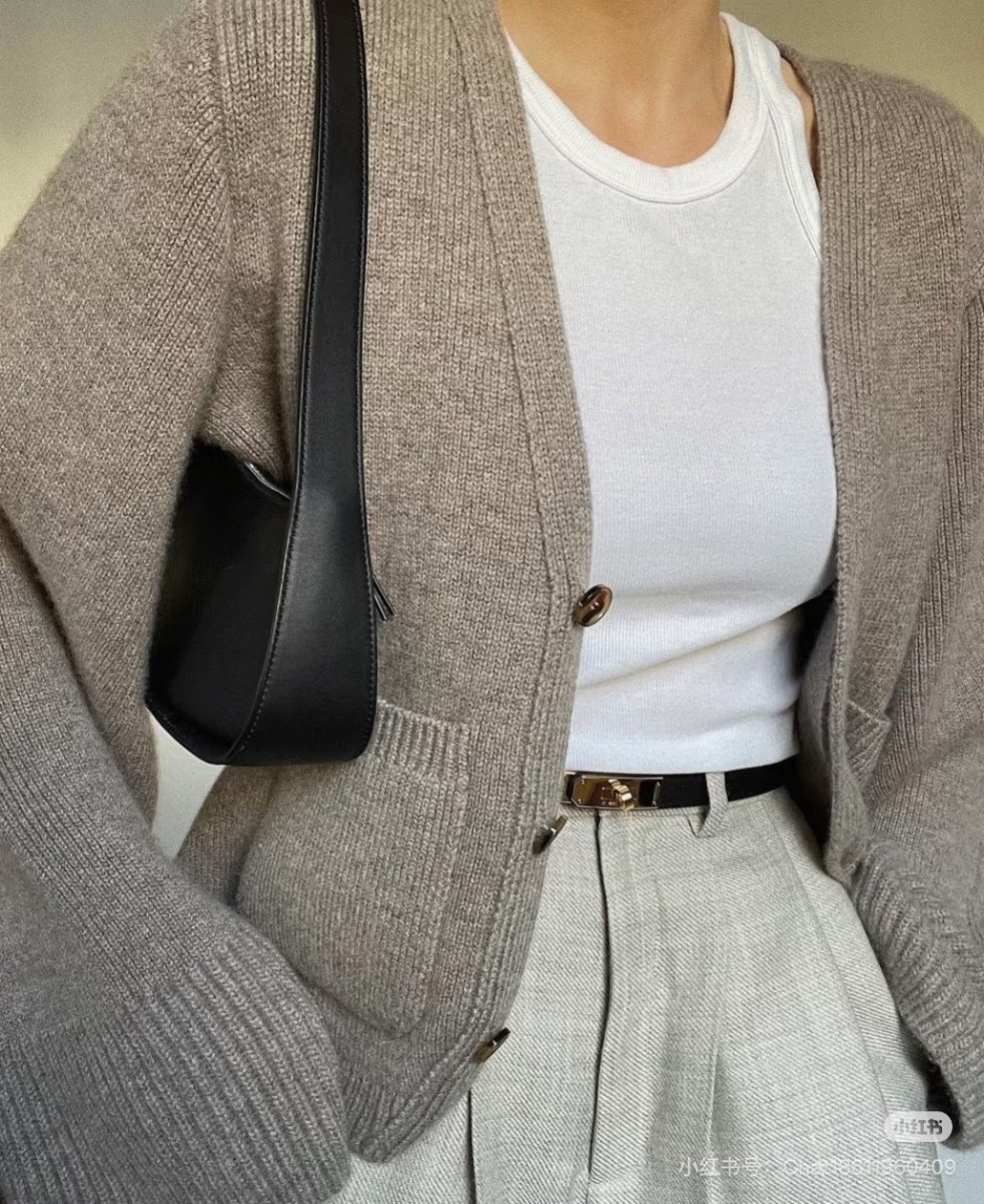 Elegant Black High-Waisted A-Line Midi Skirt with Pockets