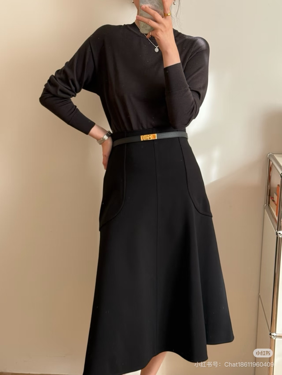 Elegant Black High-Waisted A-Line Midi Skirt with Pockets