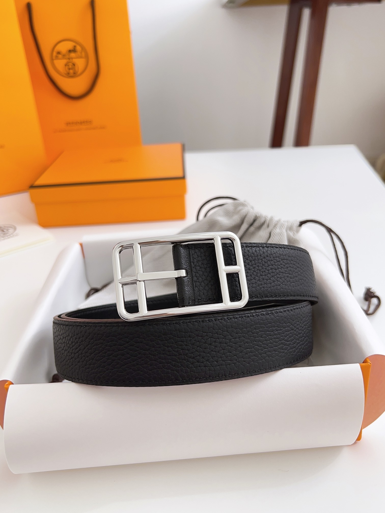 Hermes Men’s Black Grainy Leather Belt with Silver Buckle