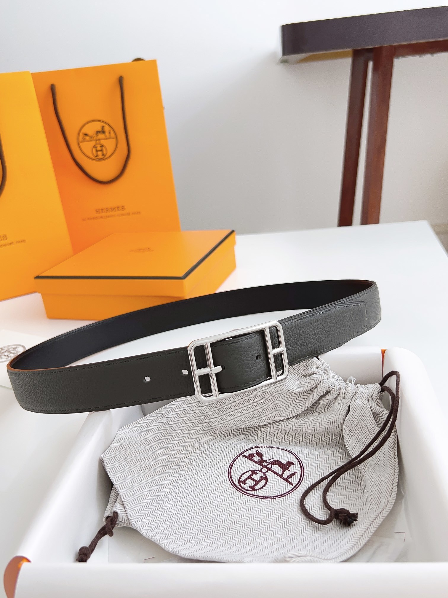 Hermès Luxury Leather Belt with Silver Buckle - Premium Grey Strap