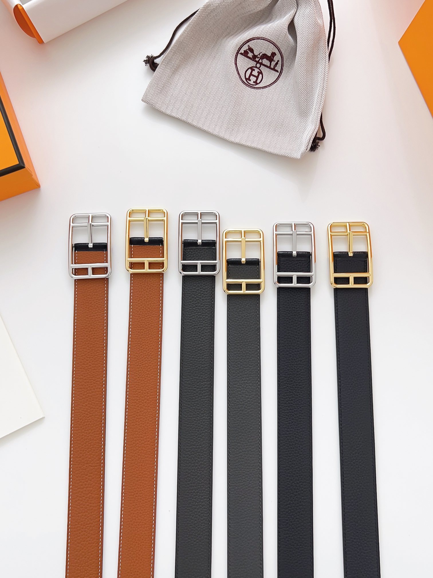 Luxury Genuine Leather Belt with Étrier Buckle – Designer Style