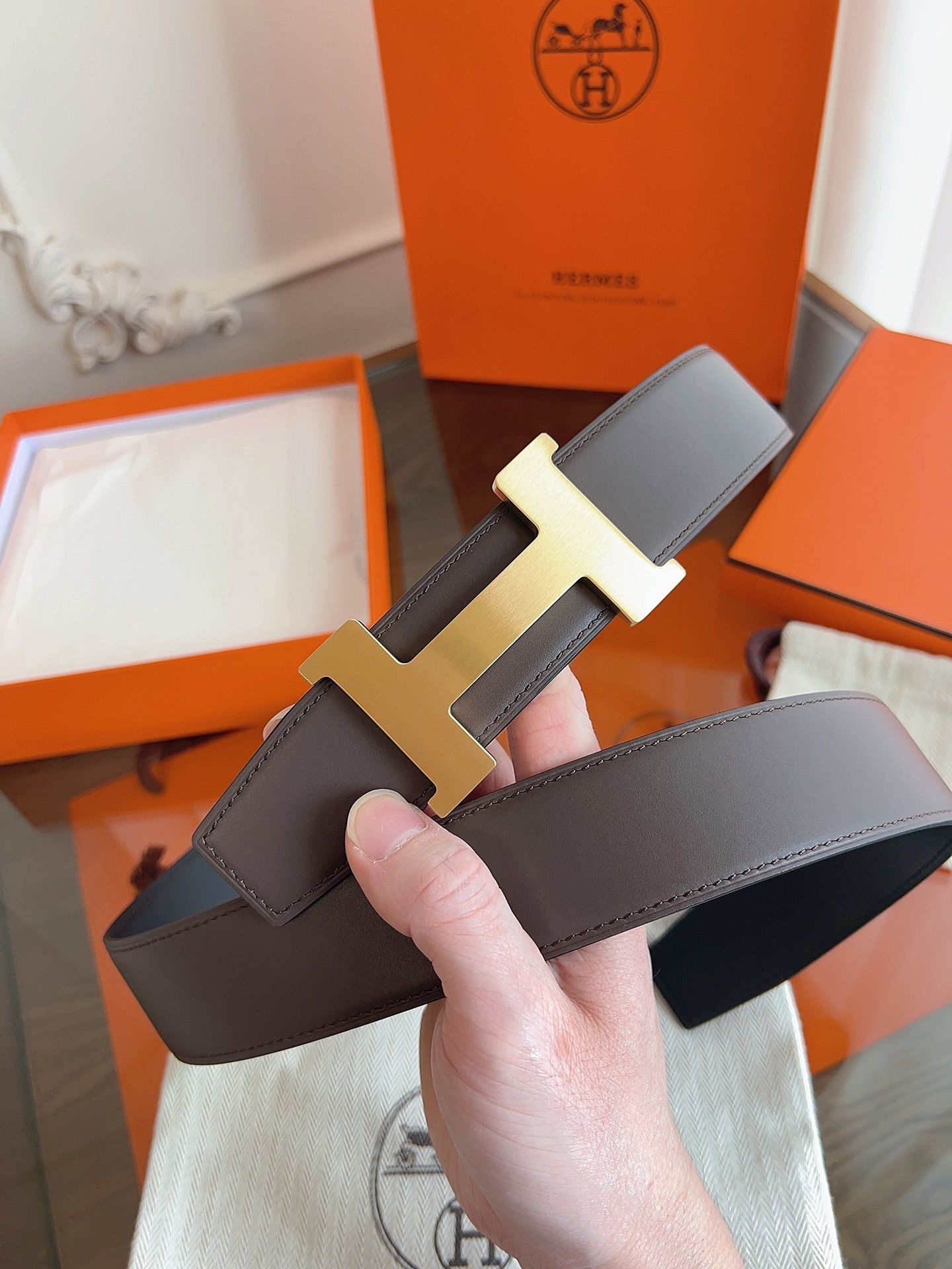 Luxury Hermès H Buckle Leather Belt - Gold Hardware Designer Piece