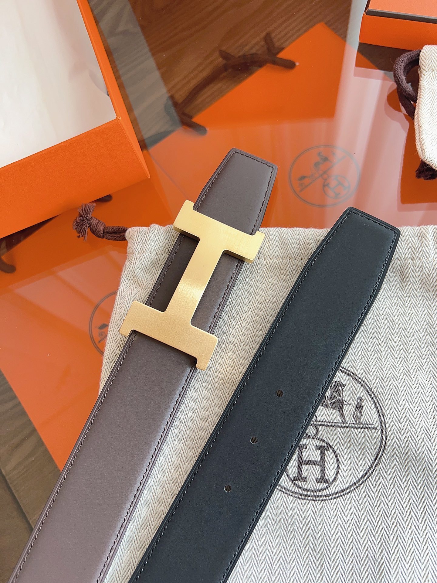 Luxury Hermès H Buckle Leather Belt - Gold Hardware Designer Piece