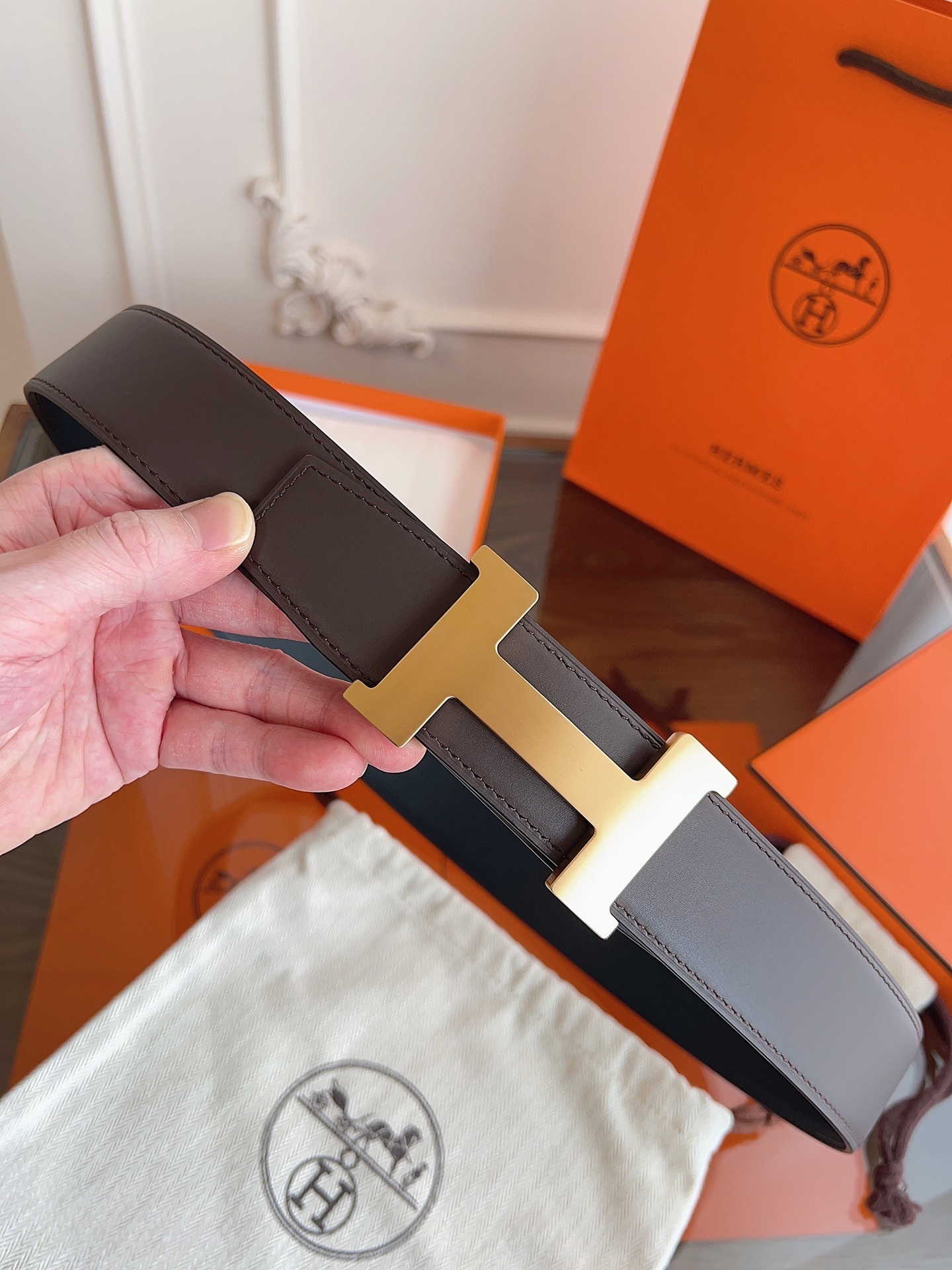 Luxury Hermès H Buckle Leather Belt - Gold Hardware Designer Piece