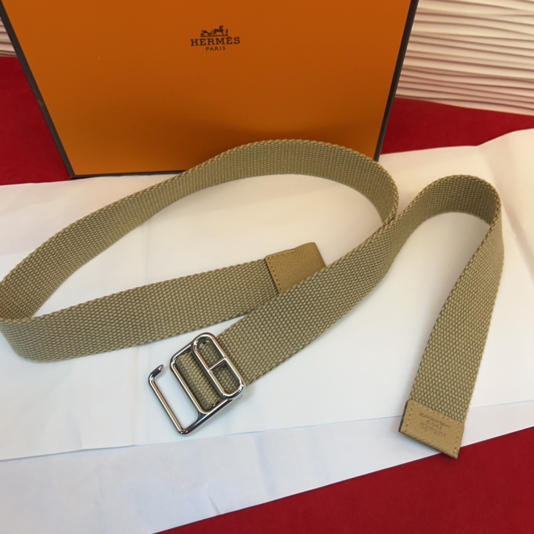 Hermès Khaki Canvas Belt with Signature Silver-Tone Buckle