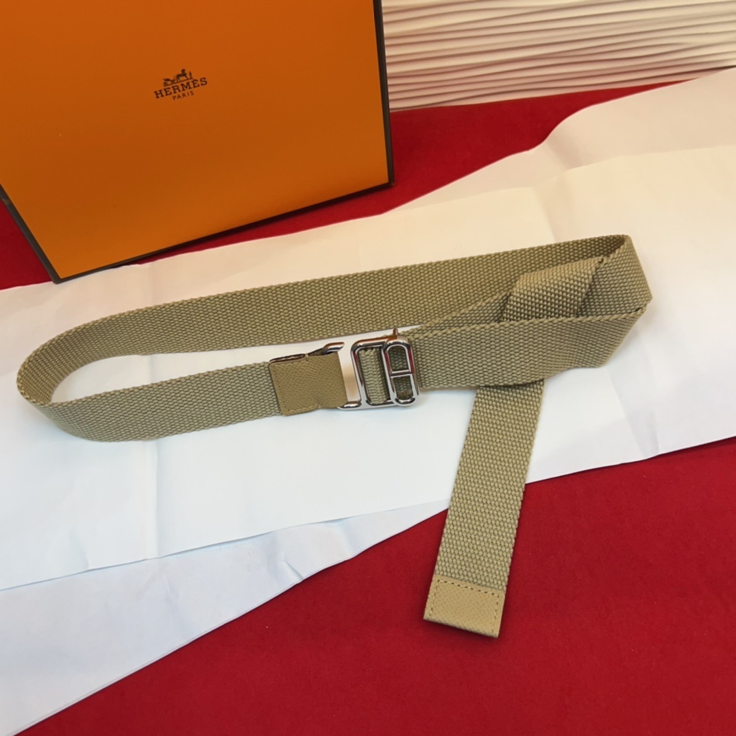 Hermès Khaki Canvas Belt with Signature Silver-Tone Buckle