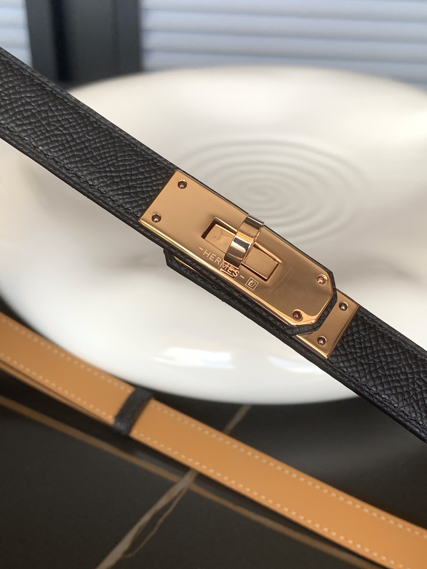 Women's Adjustable Textured Leather Belt with Elegant Gold Buckle