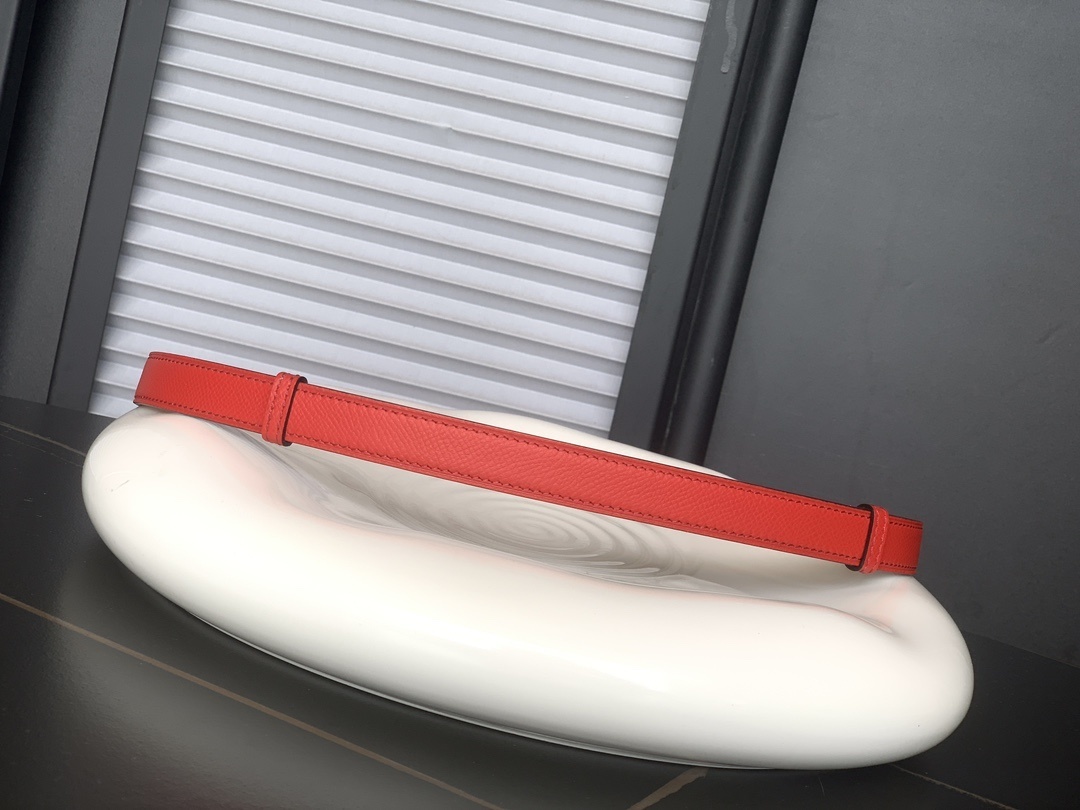 Hermès Kelly Belt Red Epsom Leather with Palladium-Plated Hardware
