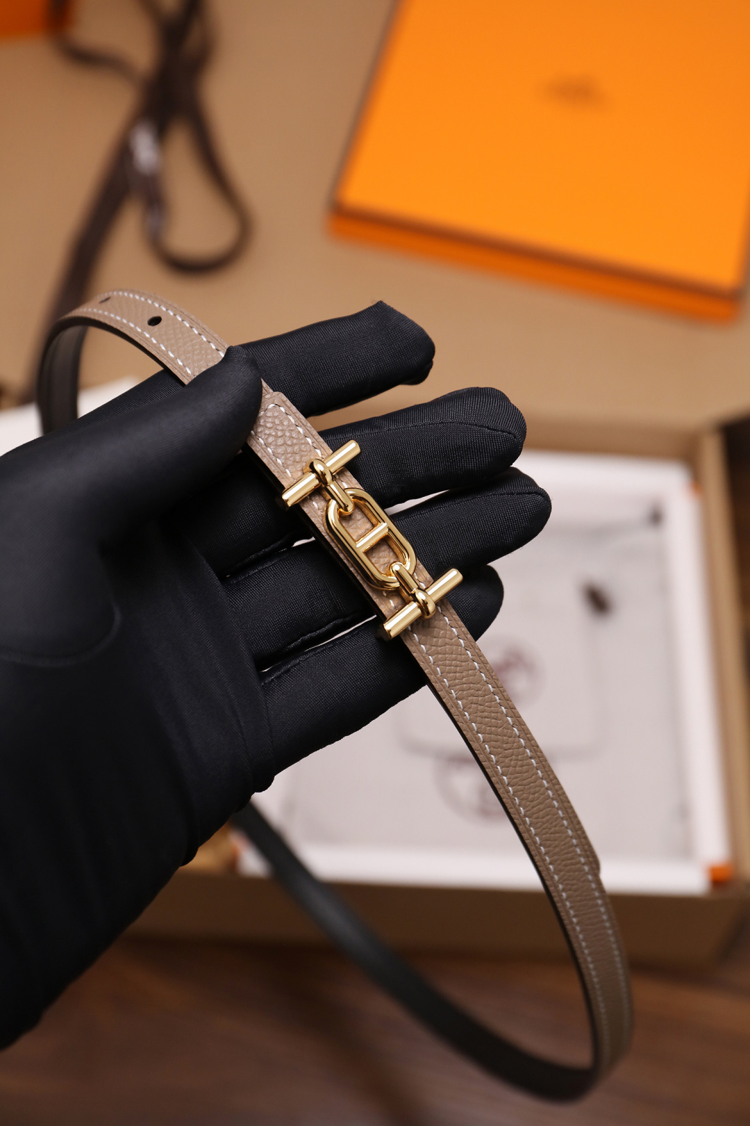 Women's Epsom Leather Kelly Belt - Etoupe with Gold Buckle