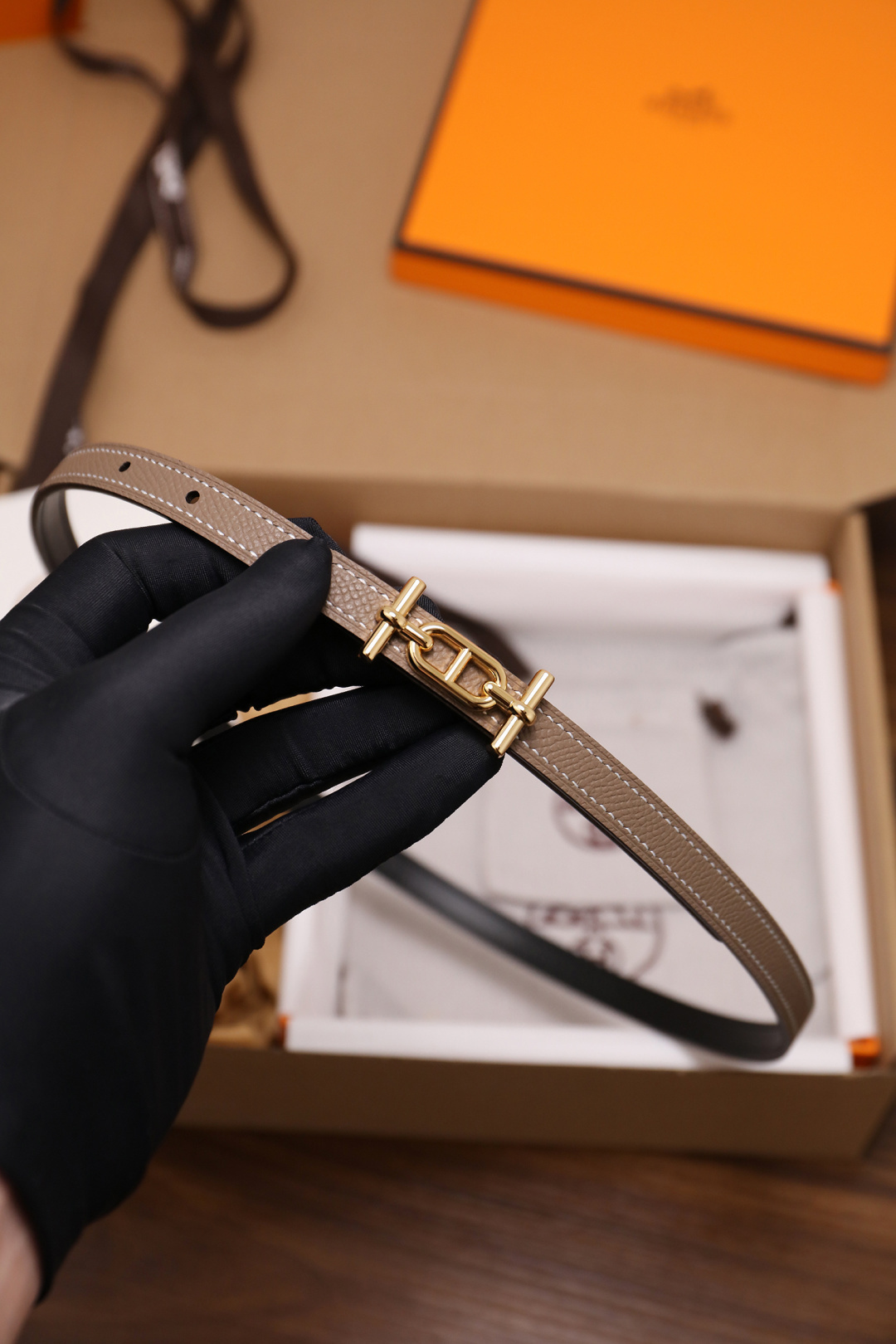 Women's Epsom Leather Kelly Belt - Etoupe with Gold Buckle