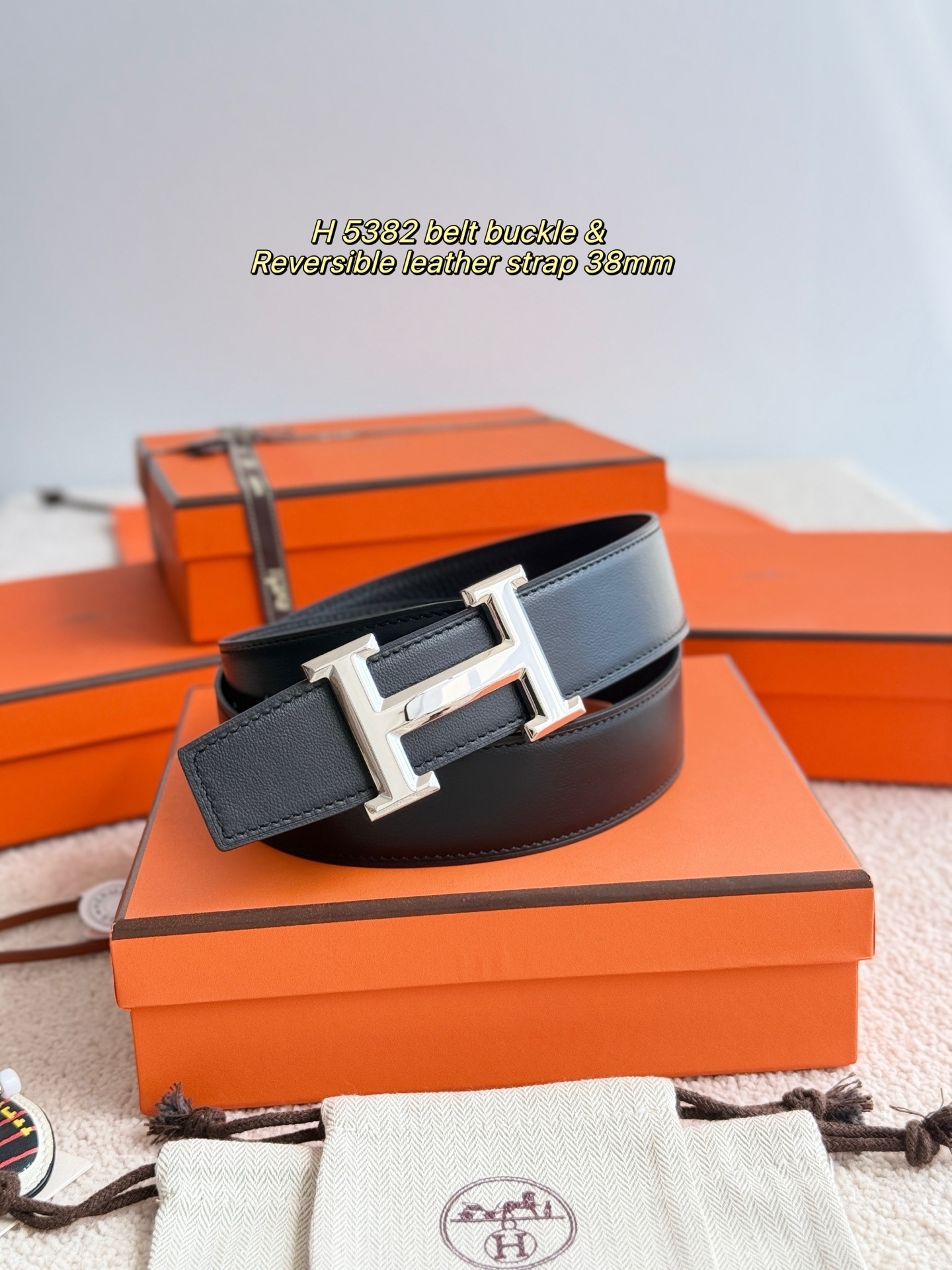 Hermes H 5382 Buckle & Reversible Leather Strap 38mm - Men's Belt