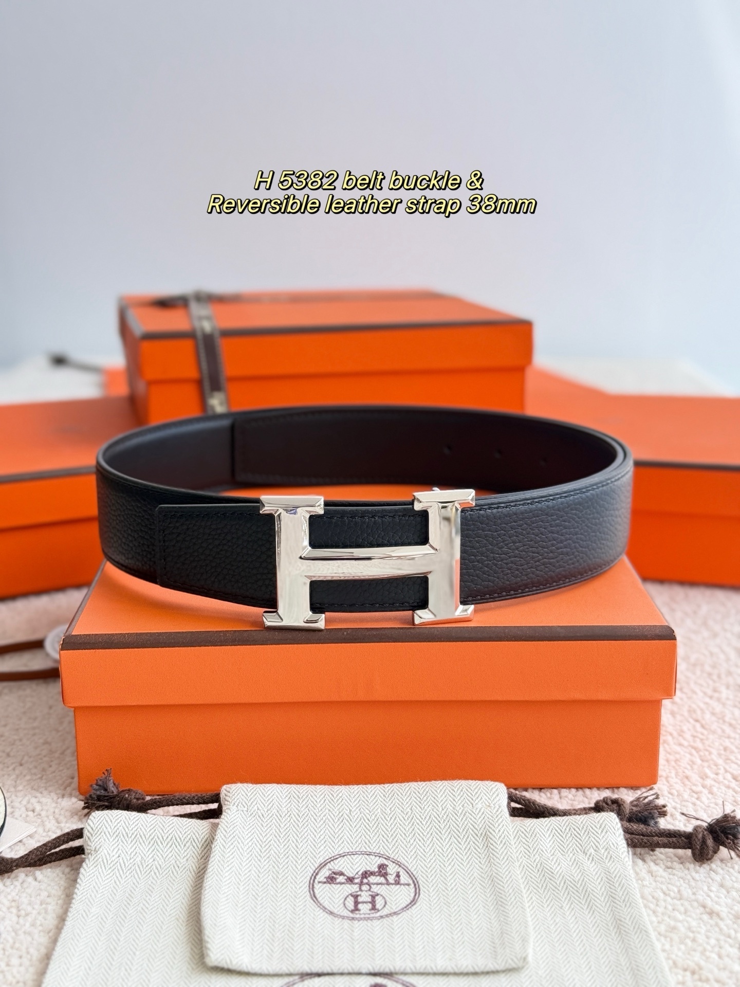 Hermes H 5382 Buckle & Reversible Leather Strap 38mm - Men's Belt
