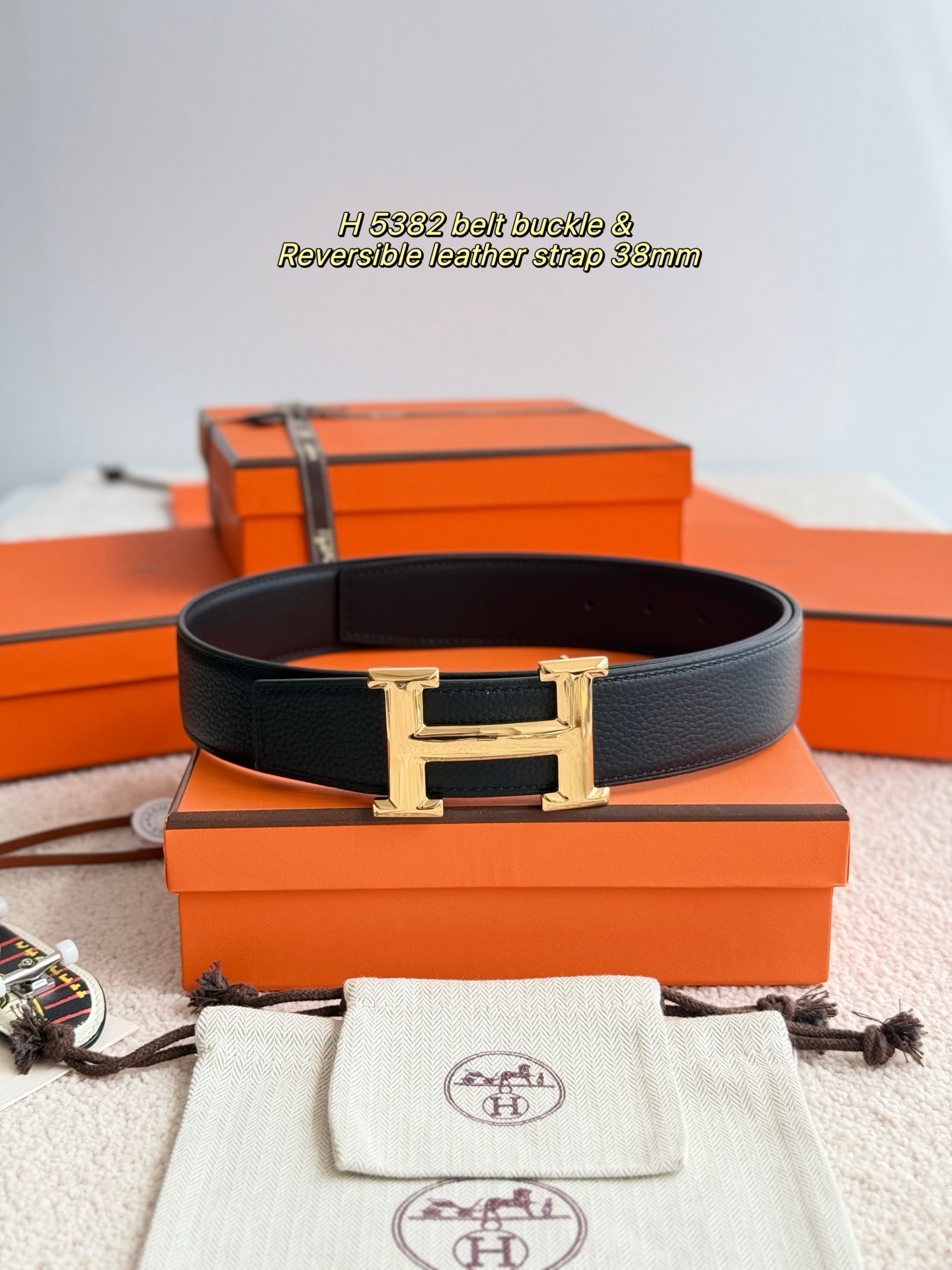 Hermes H 5382 Gold Buckle & 38mm Reversible Leather Belt