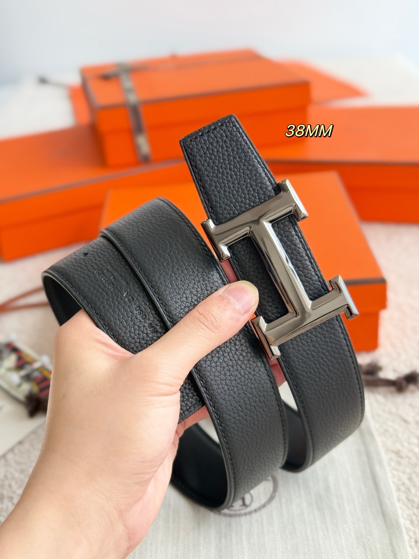 Hermes H 5382 Reversible Leather Belt 38mm with Iconic H Buckle