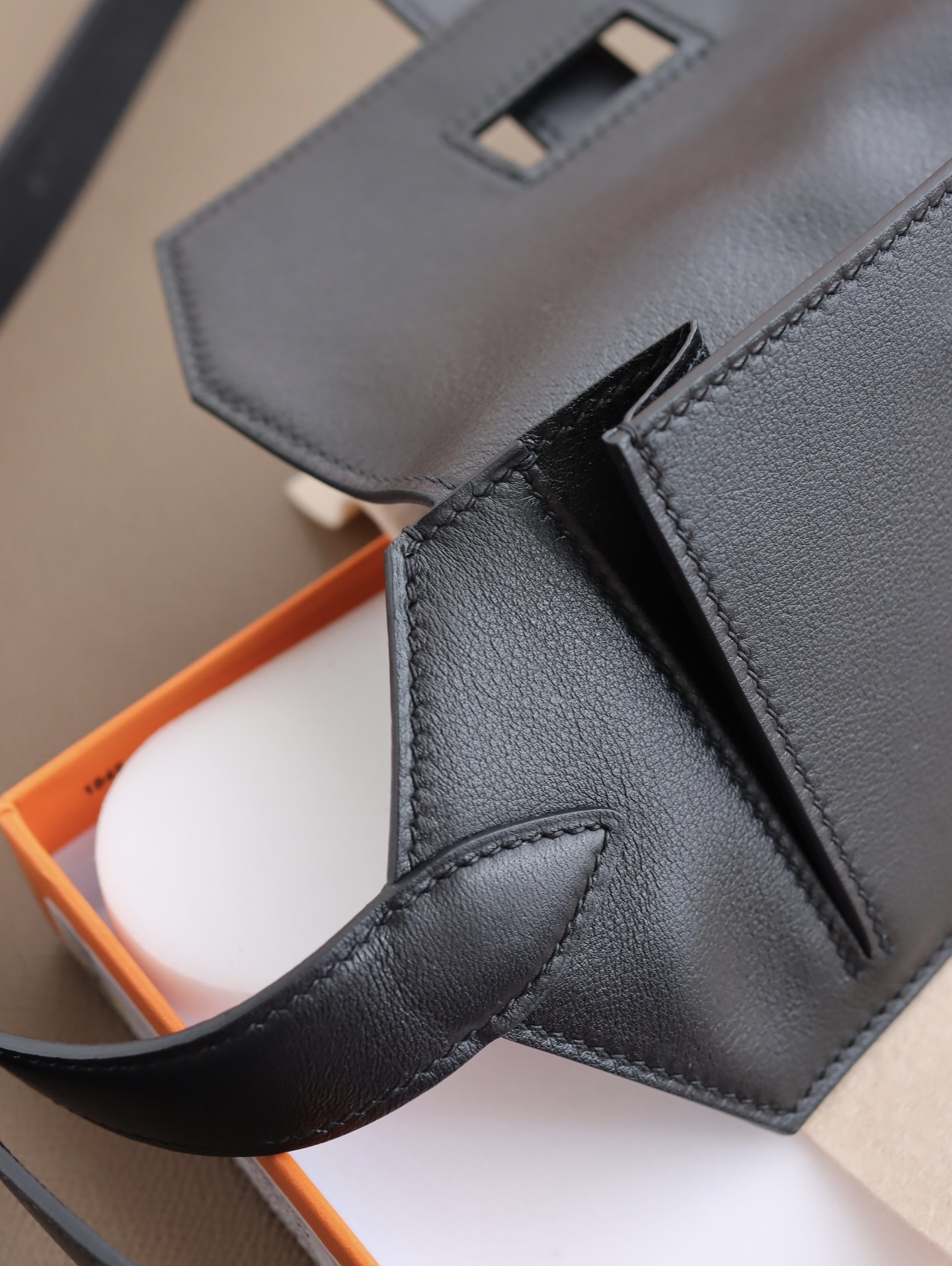 Luxury Black Leather Belt Bag with Silver H-Buckle Hardware