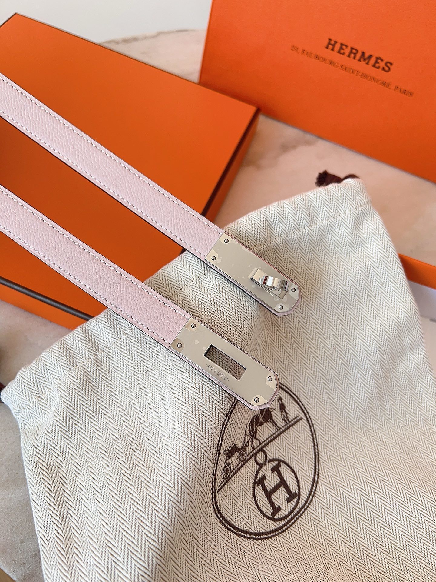 Hermes Kelly Double Tour Bracelet Pink Epsom Leather Gold Hardware