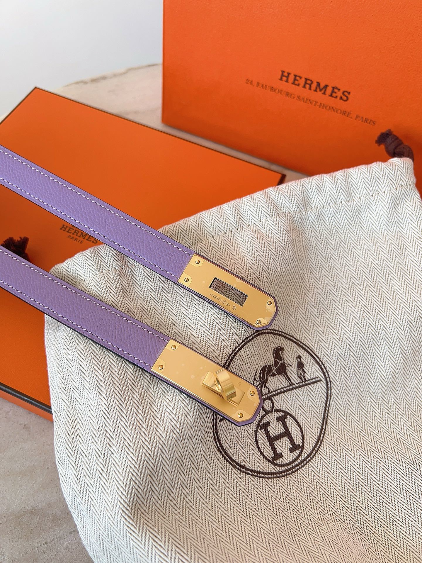 Hermès Kelly Double Tour Bracelet - Lavender Leather Gold Hardware