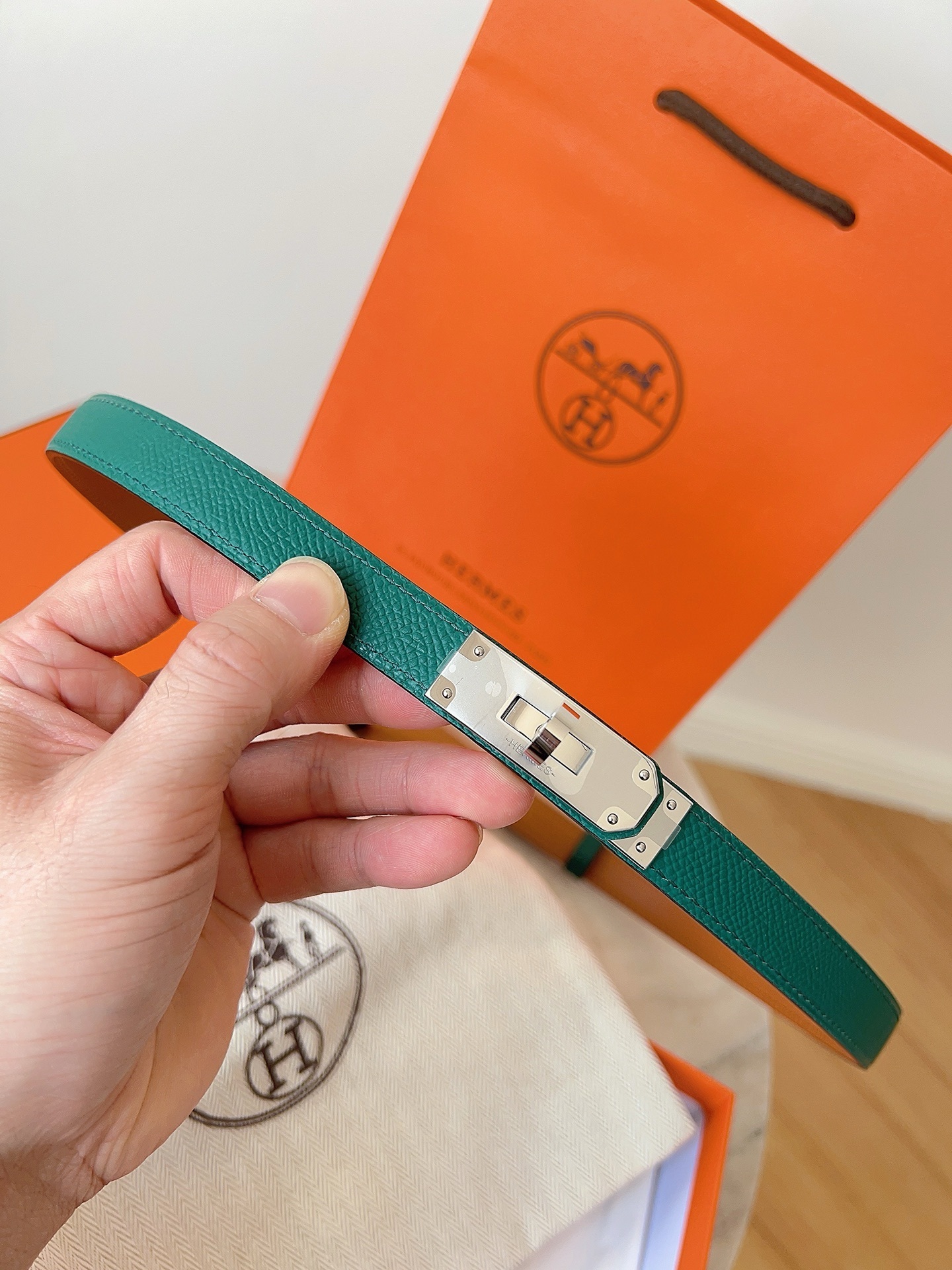 Hermès Kelly Double Tour Bracelet - Green Epsom Leather Gold Hardware