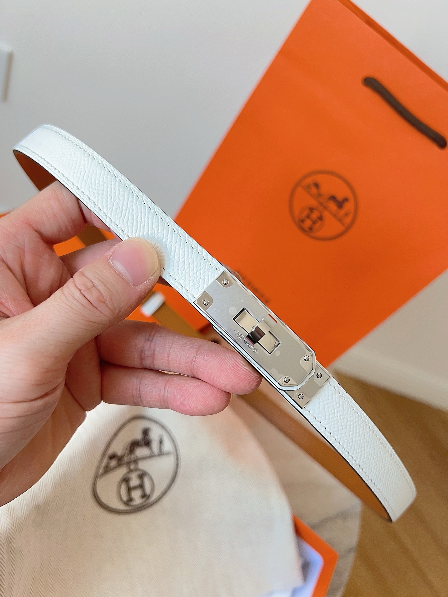 Hermès Kelly Double Tour Bracelet White Epsom Leather Gold Hardware