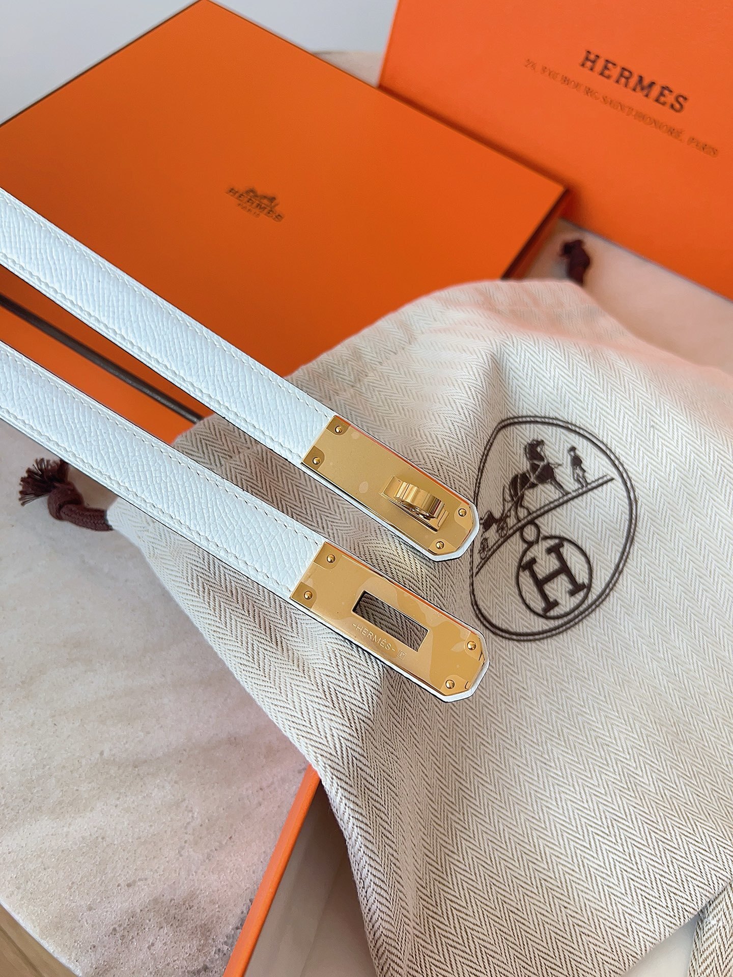 Hermès Kelly Double Tour Bracelet White Epsom Leather Gold Hardware