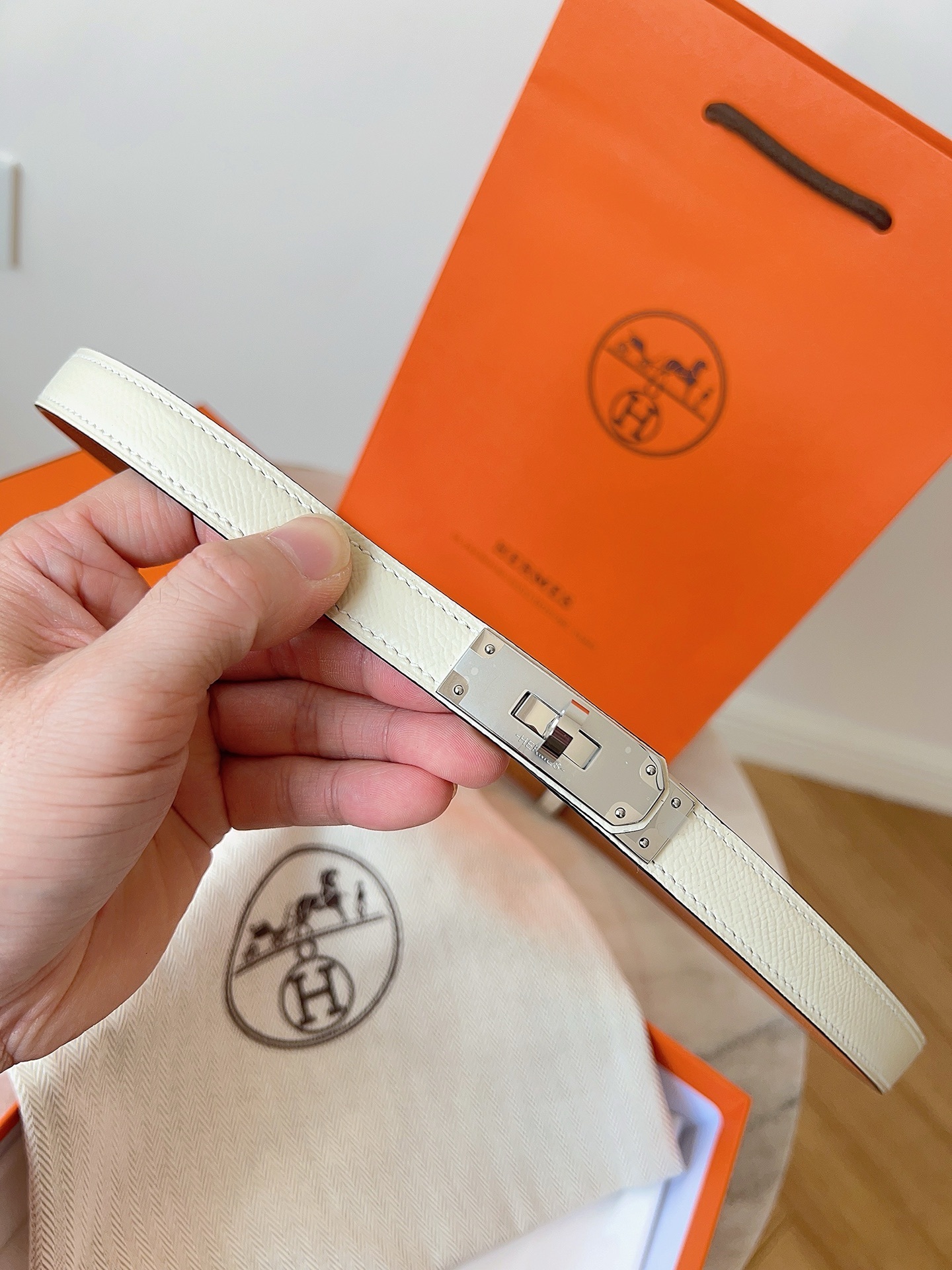 Hermes Kelly Double Tour Bracelet - White Leather & Gold Hardware