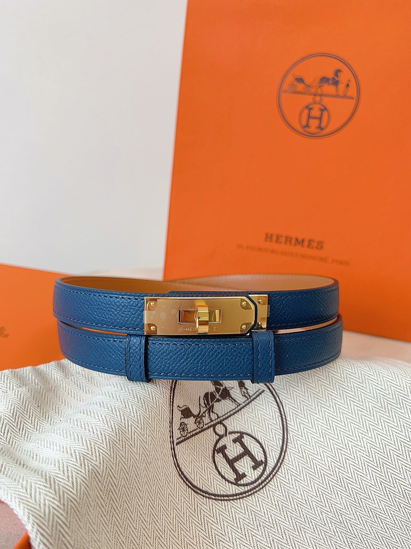 Hermès Kelly Belt Blue Epsom Leather with Gold Hardware