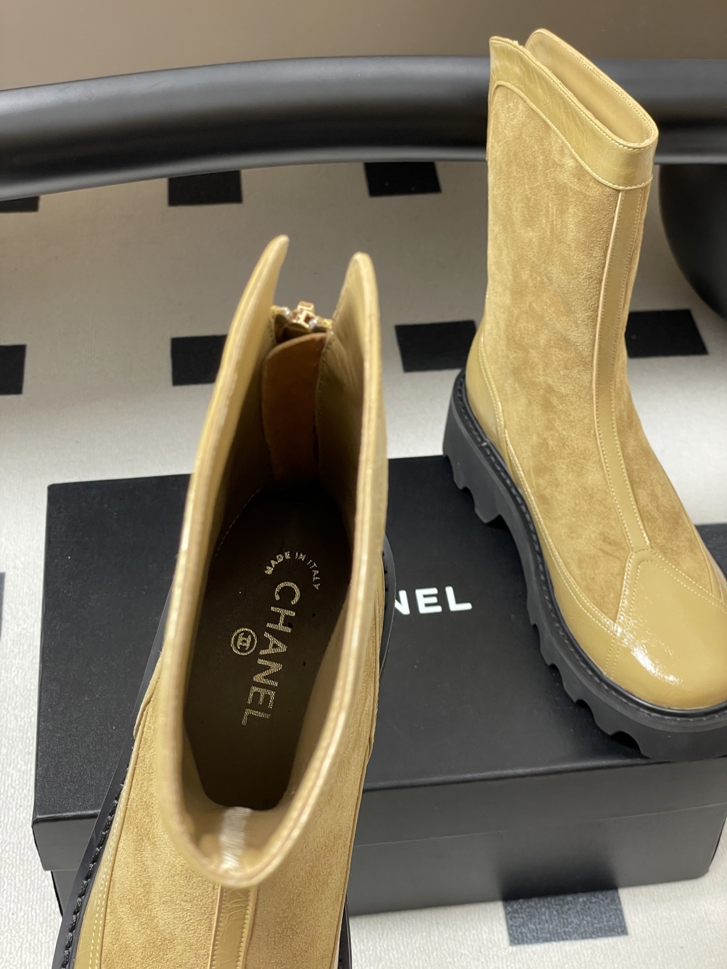 Pair of Chanel beige suede and patent leather mid-calf boots with black chunky lug soles and gold CC logo - Hình 6