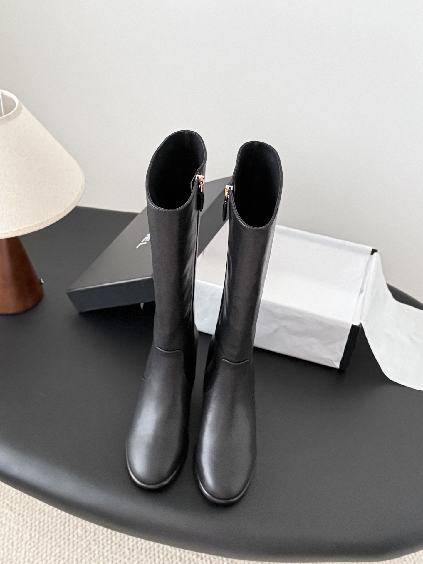 Chanel Black Leather Knee-High Boots – Elegant Block Heel Design