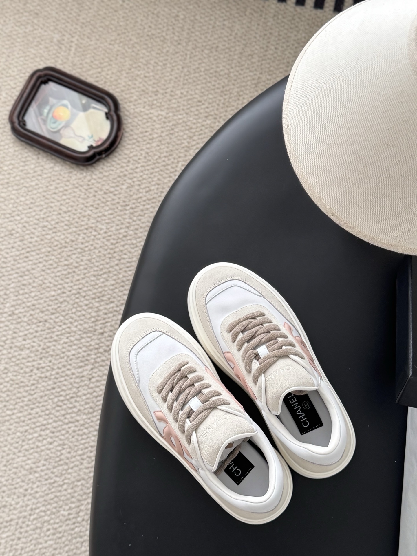 A pair of Chanel white and cream leather platform sneakers with pink interlocking C logo and original black box. - Hình 8