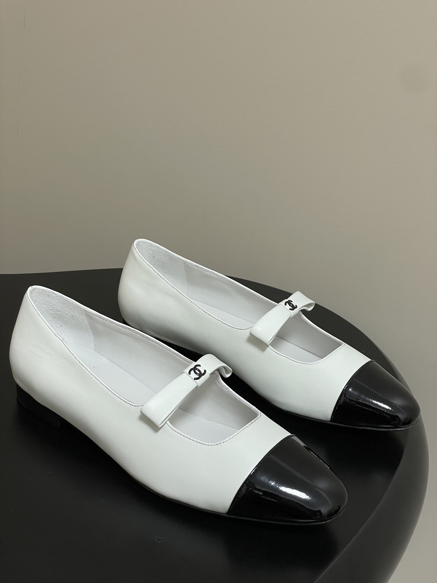 Chanel Bicolor Mary Jane Flats – White Leather with Black Cap Toe