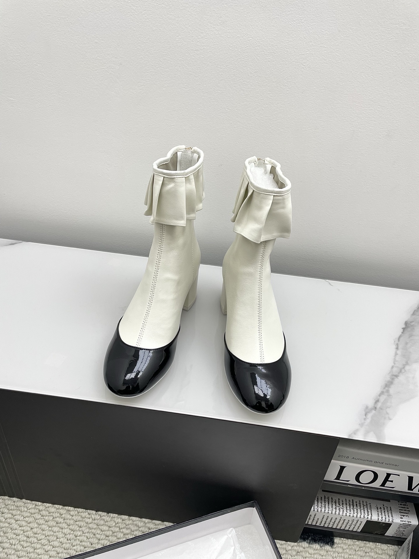 Elegant Two-Tone Ruffle Ankle Boots – Chic Leather Block Heels