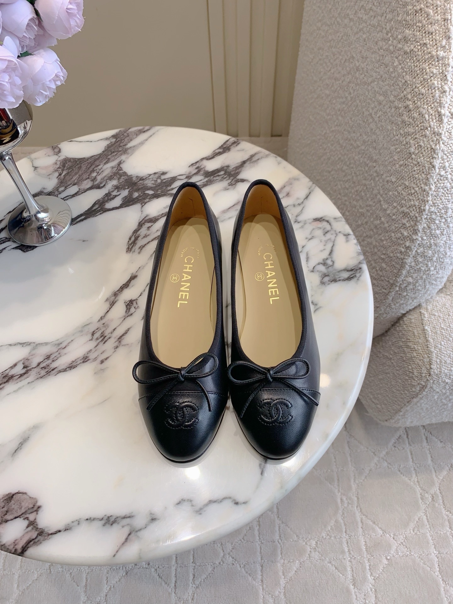 Chanel Black Lambskin Ballerina Flats – Classic CC Logo Shoes