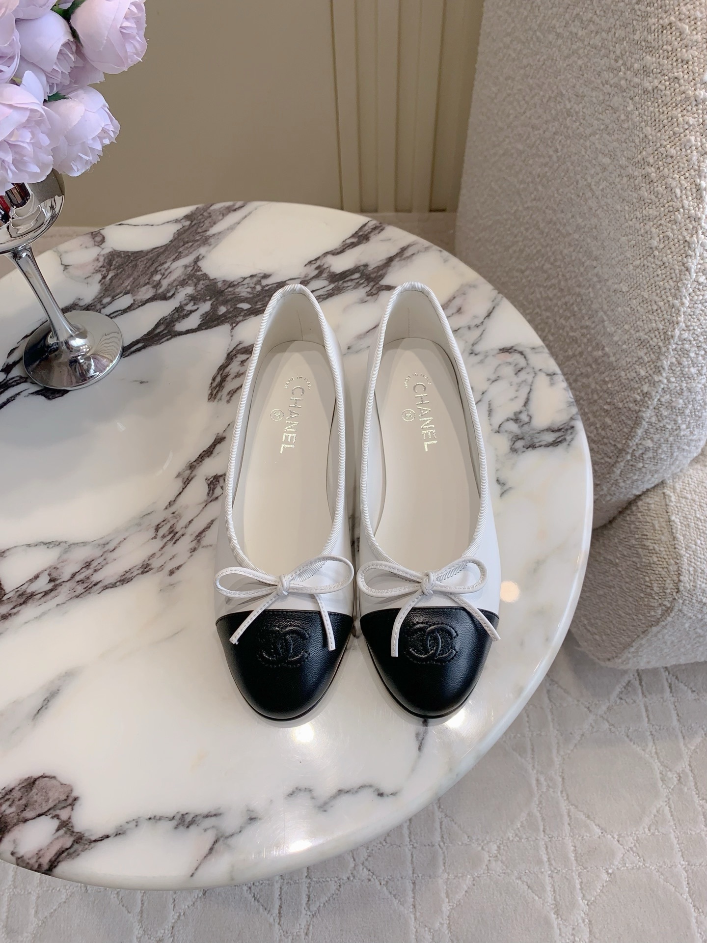 Chanel Classic Two-Tone Ballet Flats – White & Black Leather